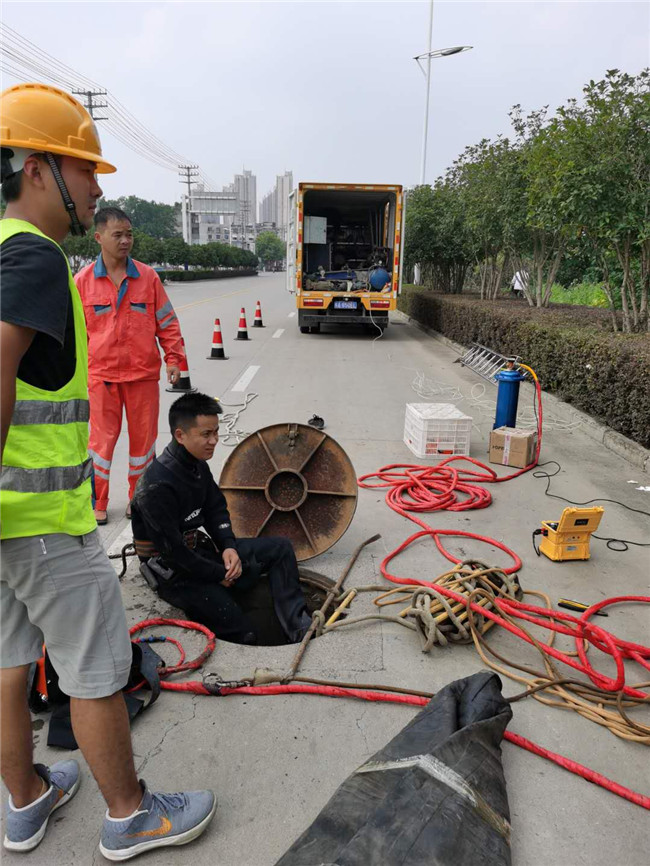 洪山翻衬法管道修复技术主要工序